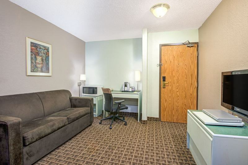Four Points By Sheraton Vaughan Exterior photo